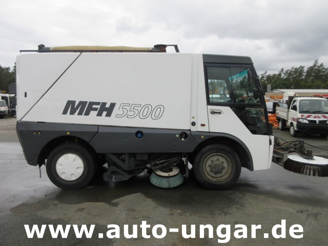 Aebi - MFH 5500 Baujahr 2012 Euro 5 Kehrmaschine mit Hochentleerung