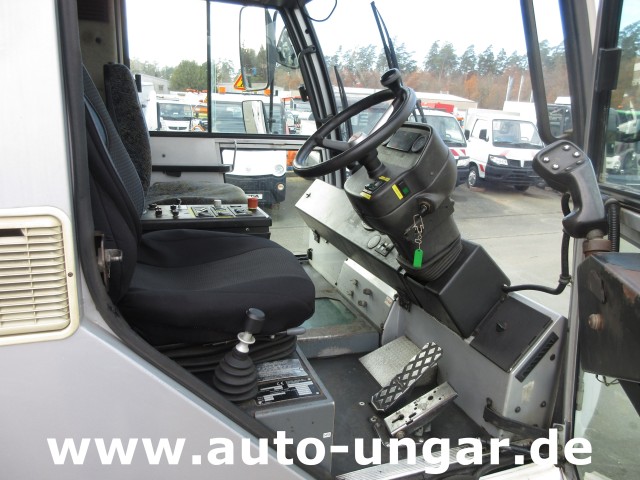 Bucher - CityCat CC5000 Bj. 2009 Euro 4 Kehrmaschine 4-Rad--Lenkung Kommunalfahrzeug