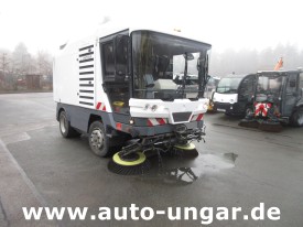 Ravo - 545 Compact Kehrmaschine 5m³ Kommunalfahrzeug Baujahr 2010 streetsweeper